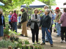 Carolyn Rapp & Judy Funderburk chatting at the Glencarly Library Community Garden.