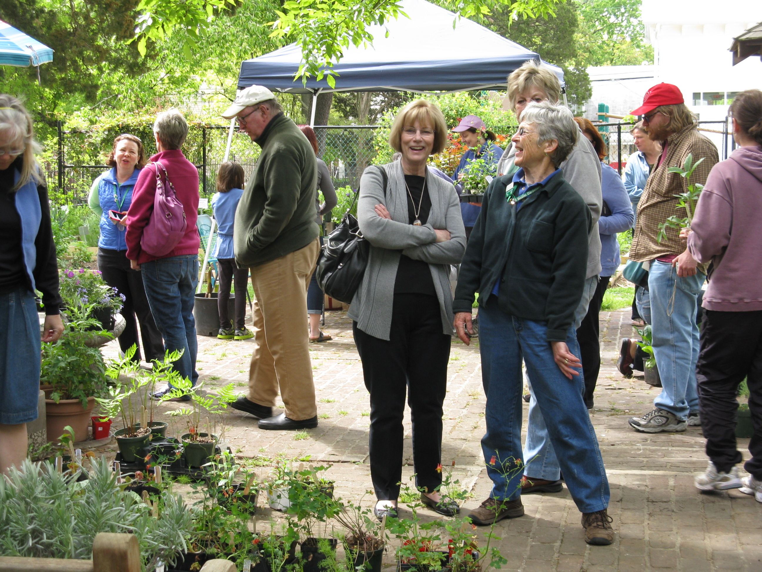 Carolyn Rapp & Judy Funderburk chatting at the Glencarly Library Community Garden.