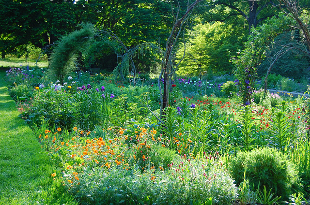Chanticleer Gardens