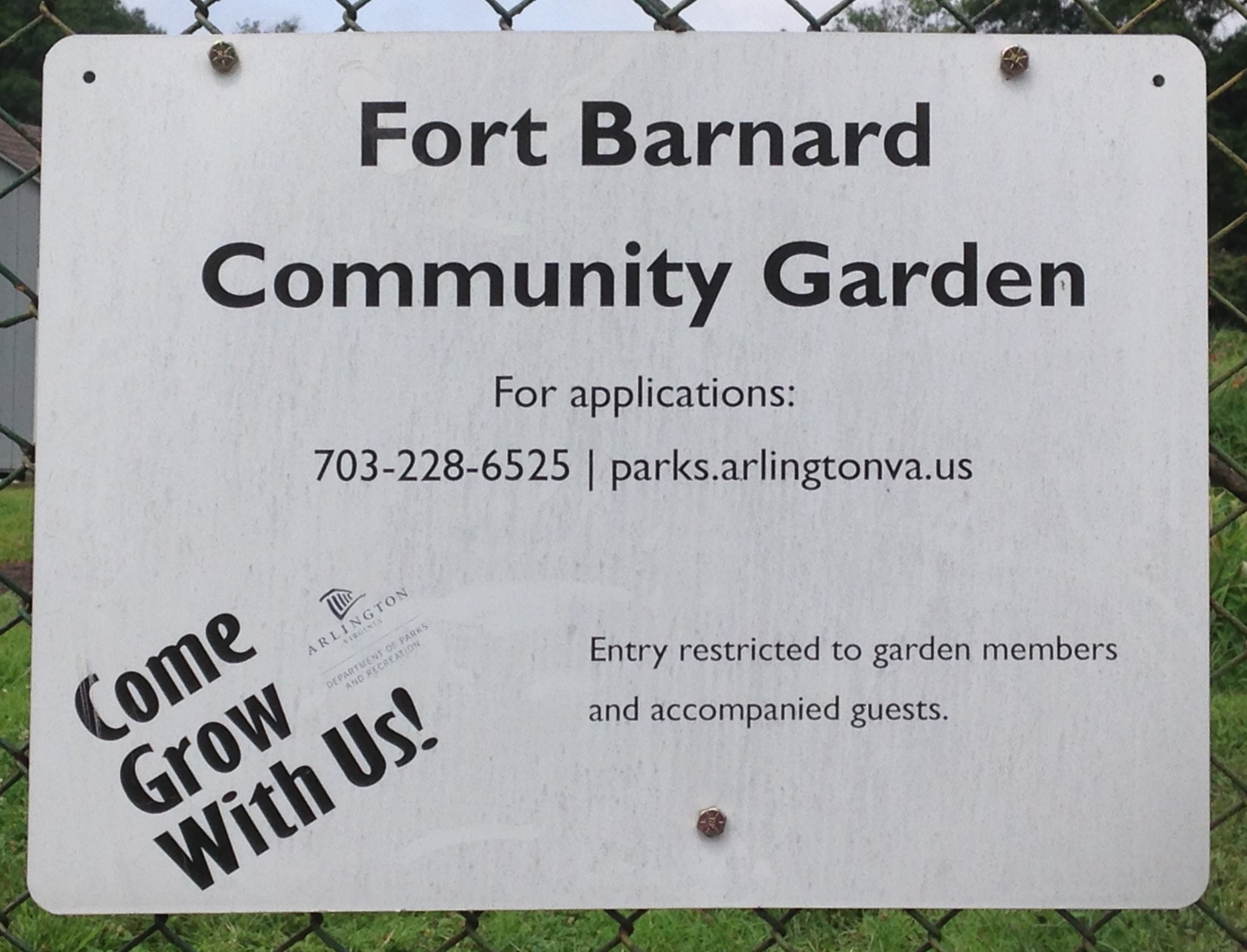 Fort Barnard Community Garden Sign, in the Douglas Park neighborhood of Arlington