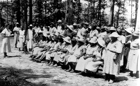 WPA workers in the original Azalea Garden. Norfolk Public Library.