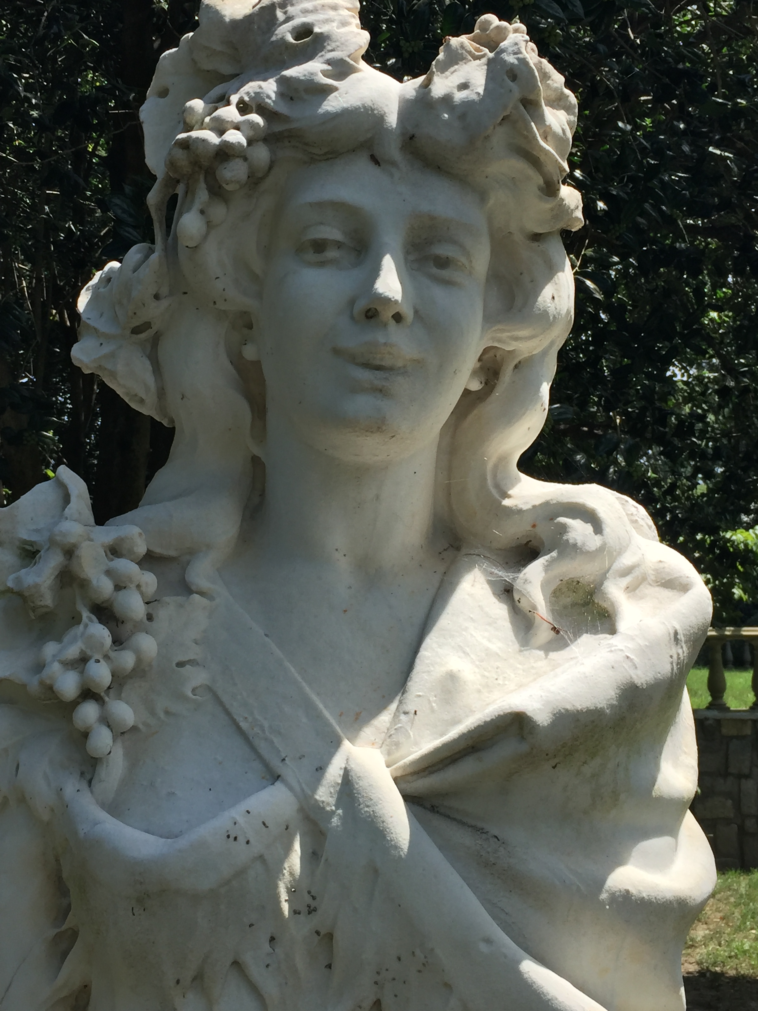 Statue of Autumnus, Goddess of Fall, in one corner of the Renaissance Court. Photo © 2018 Elaine Mills.