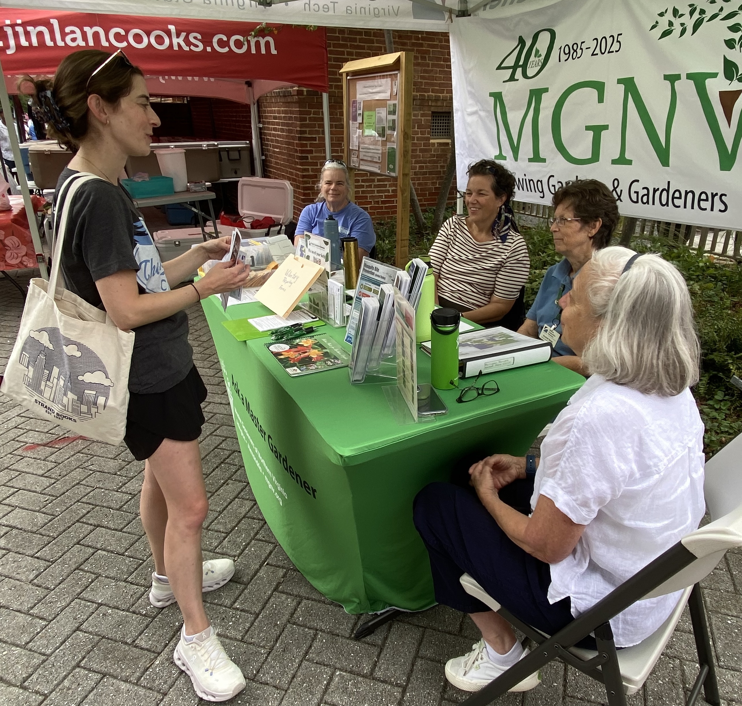 Visitors get helpful gardening advice at the plant clinic.