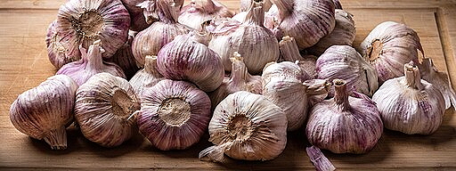Bunch of garlic cloves.